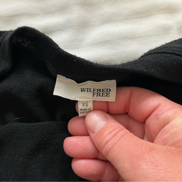 Aritzia Wilfred Izabel Scoop Back Sleeveless Knit Romper Black size XSmall - Picture 11 of 15